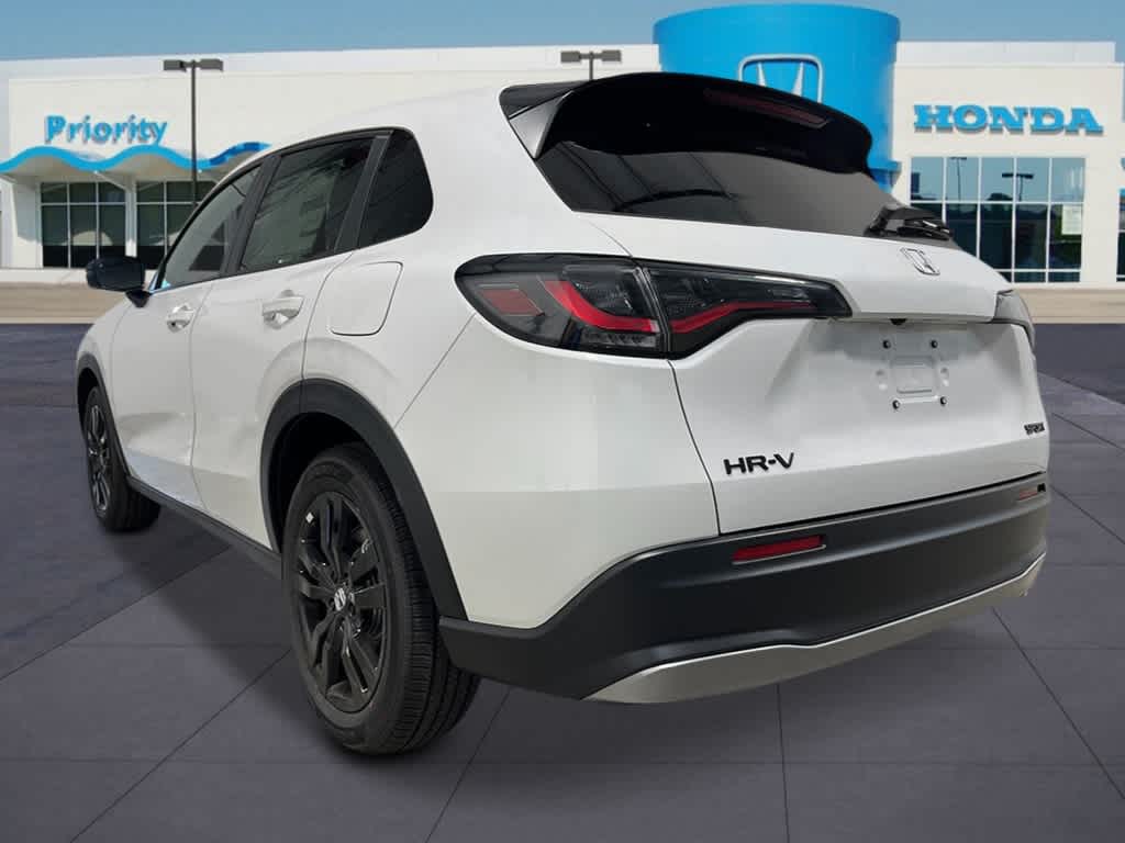 Thumbnail: 2027 Honda HR-V - 3