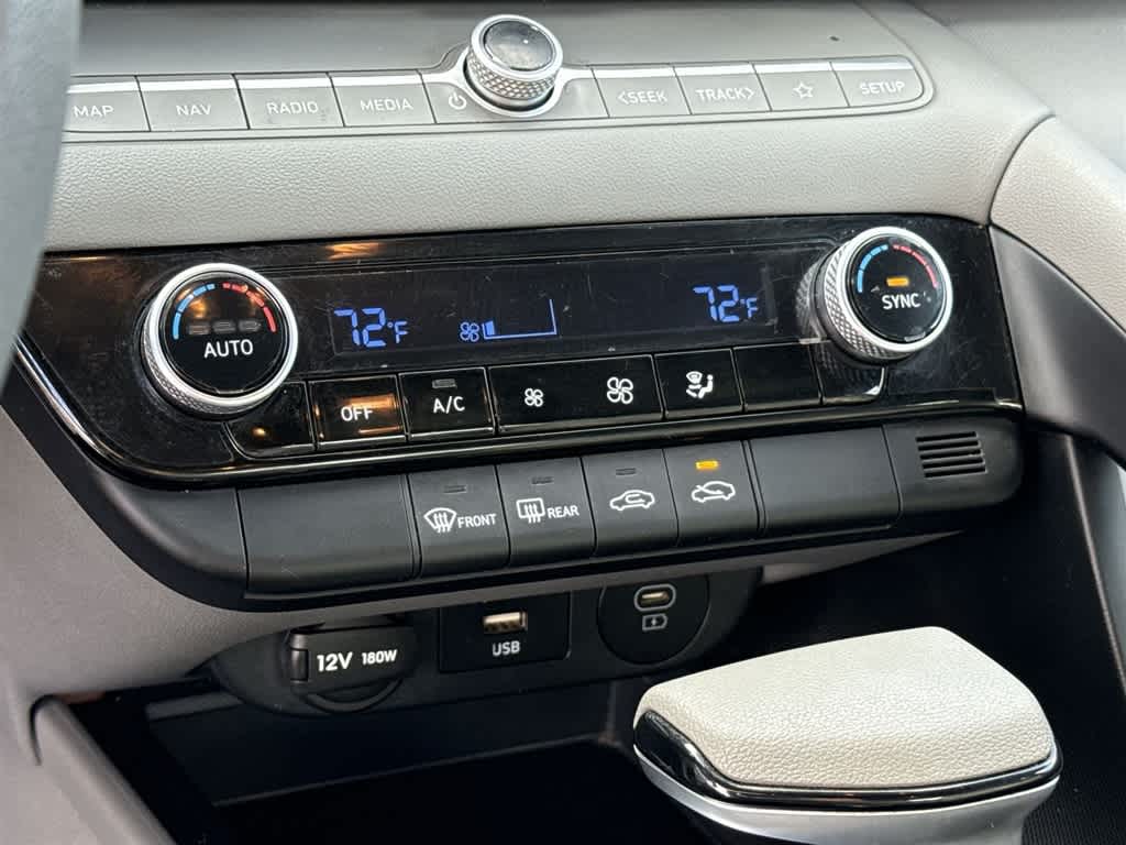 Thumbnail: 2024 Hyundai Elantra - 25