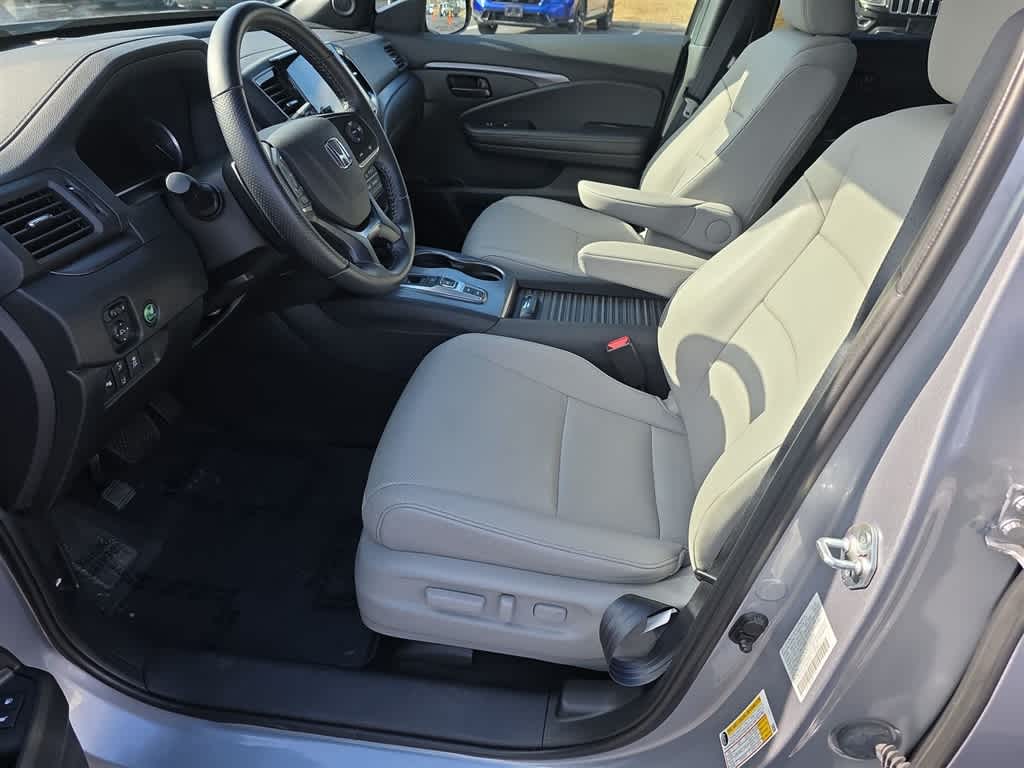 Thumbnail: 2023 Honda Passport - 17