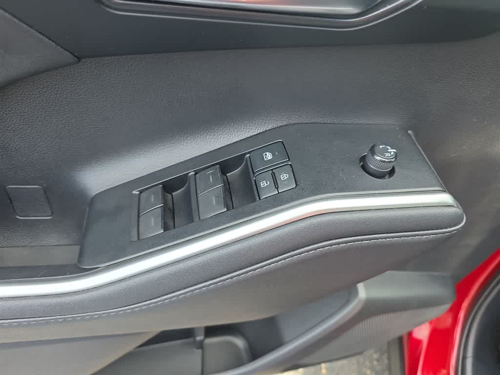 Thumbnail: 2021 Toyota Highlander - 17