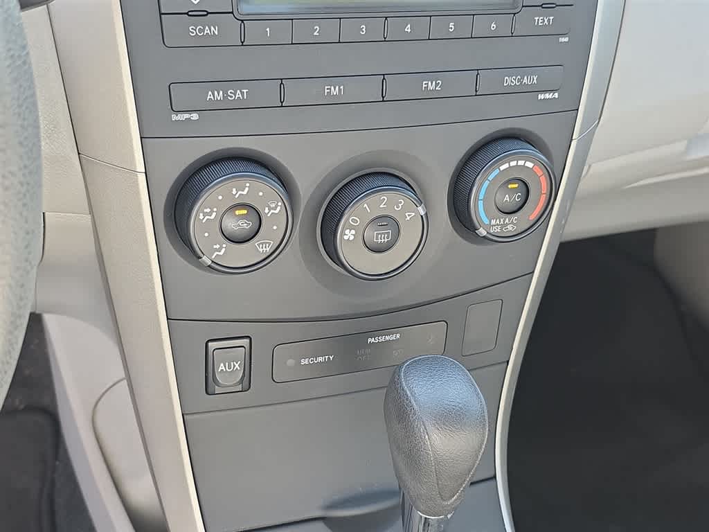 Thumbnail: 2009 Toyota Corolla - 21