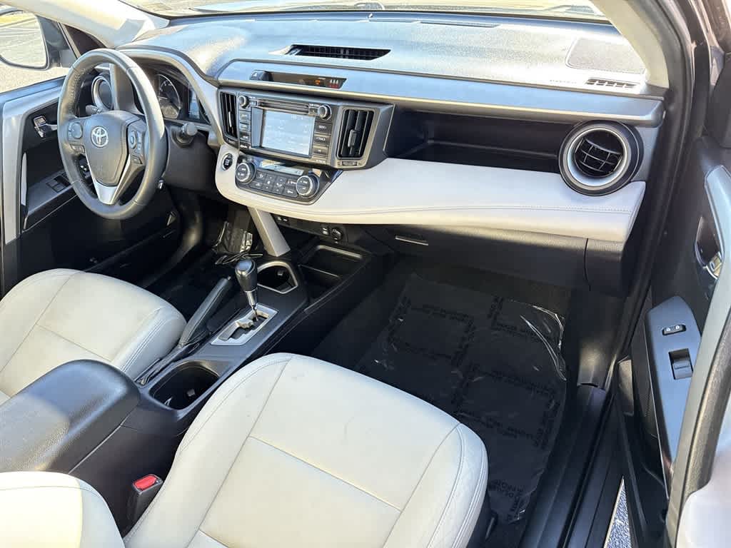 Thumbnail: 2018 Toyota RAV4 - 12