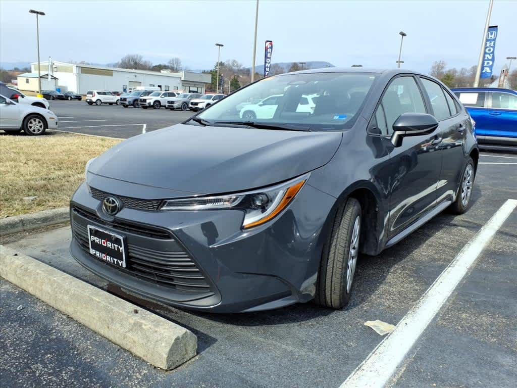 Thumbnail: 2024 Toyota Corolla - 3