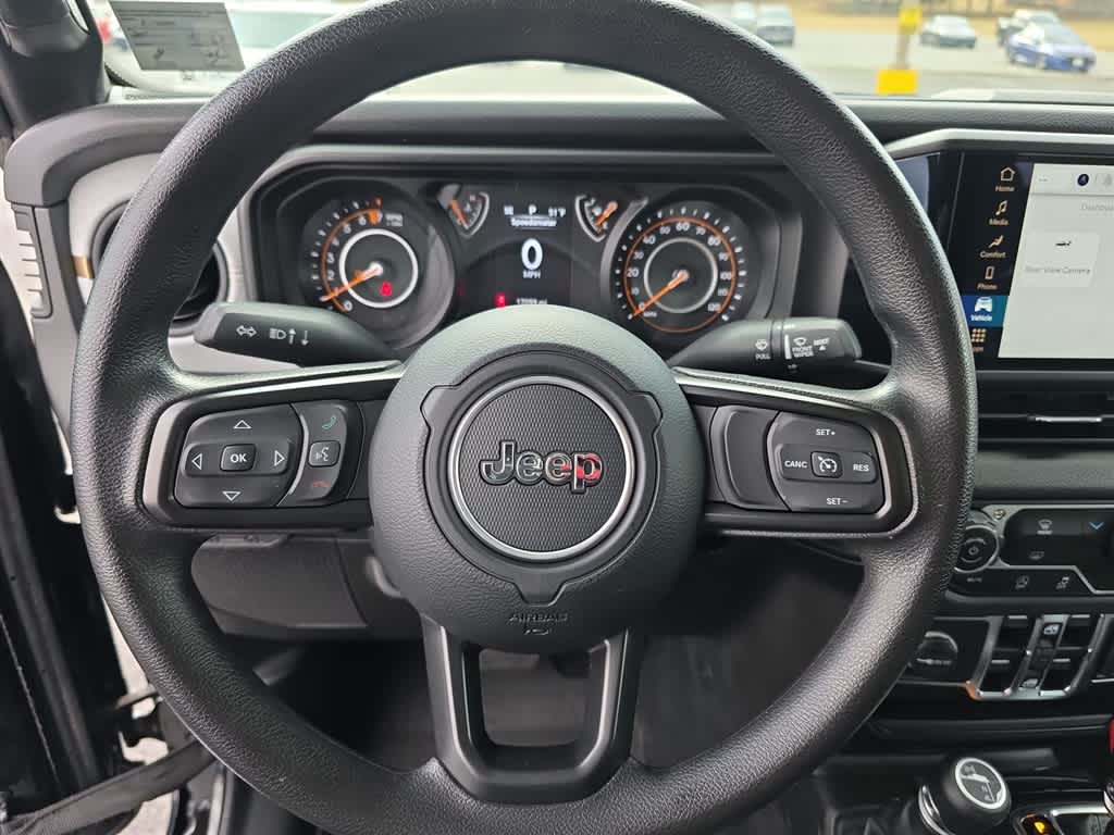 Thumbnail: 2024 Jeep Gladiator - 18