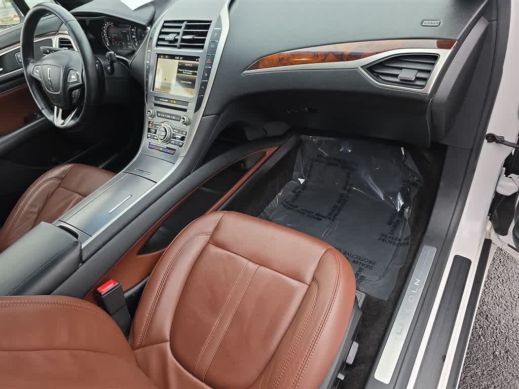 Thumbnail: 2017 Lincoln MKZ - 10