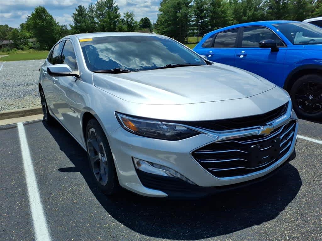 Thumbnail: 2022 Chevrolet Malibu - 11