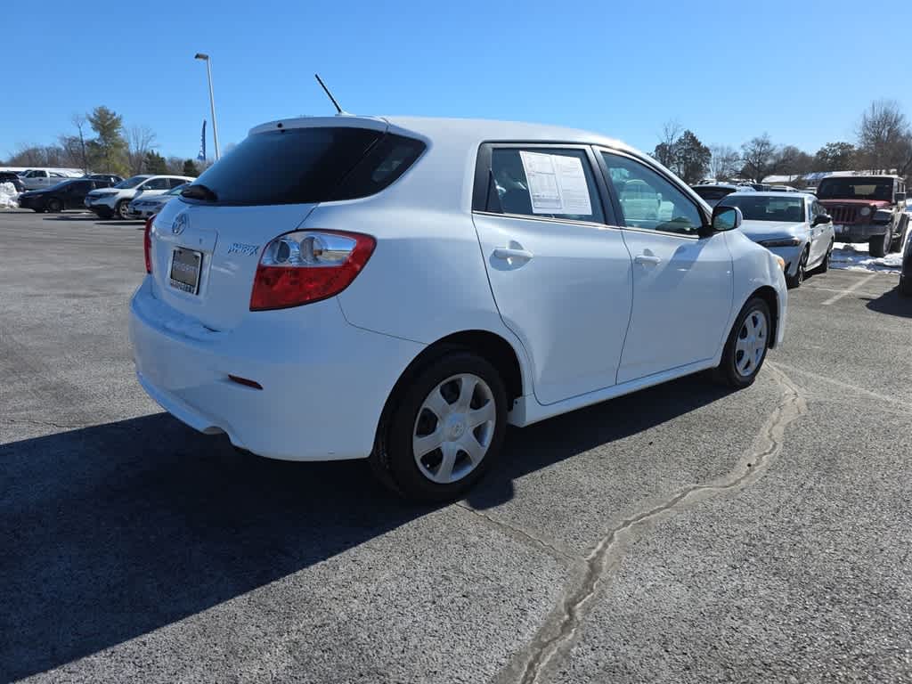 Thumbnail: 2010 Toyota Matrix - 9