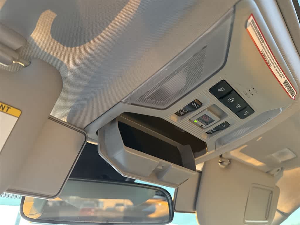 Thumbnail: 2019 Toyota RAV4 - 14