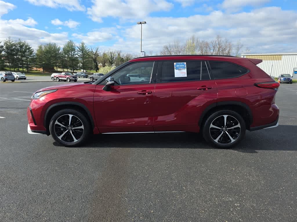 Thumbnail: 2021 Toyota Highlander - 6