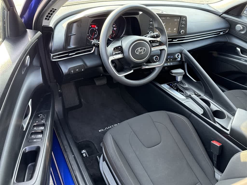 Thumbnail: 2023 Hyundai Elantra - 25