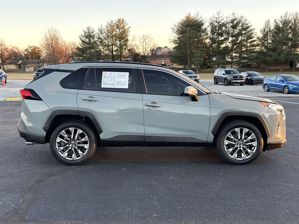 Thumbnail: 2019 Toyota RAV4 - 2