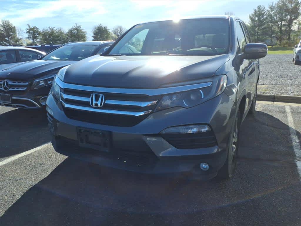 Thumbnail: 2017 Honda Pilot - 4
