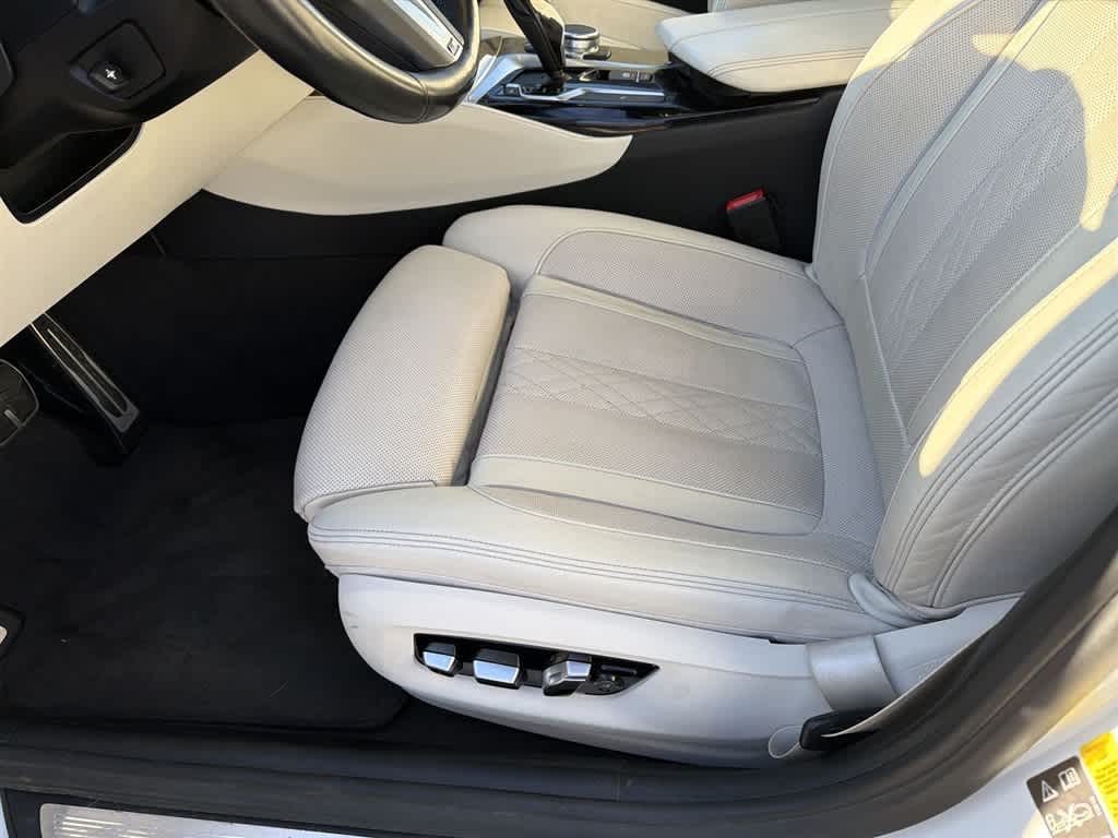 Thumbnail: 2017 BMW 5 Series - 14