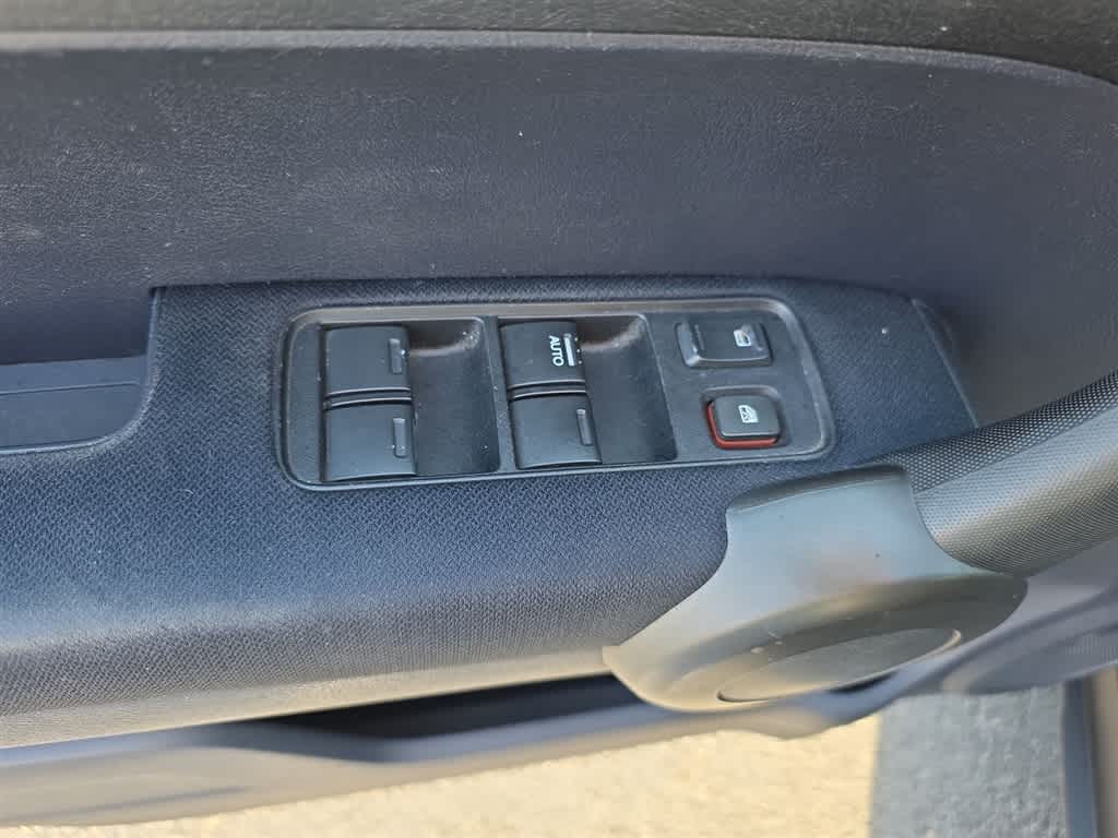 Thumbnail: 2010 Honda CR-V - 17