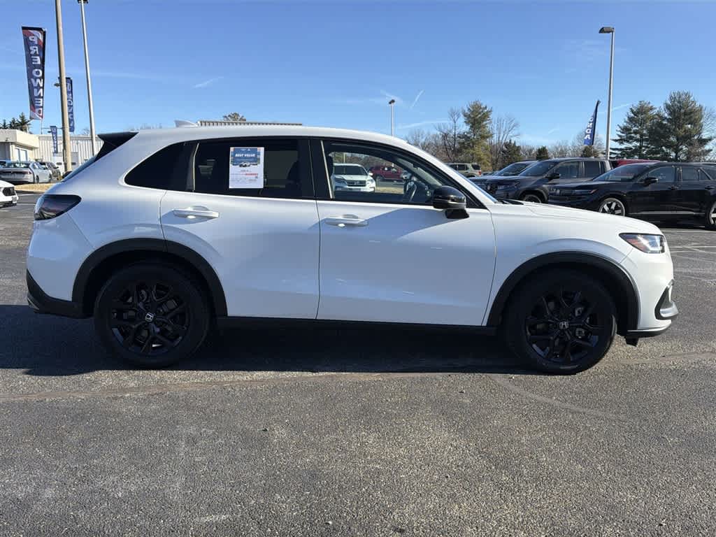 Thumbnail: 2024 Honda HR-V - 2