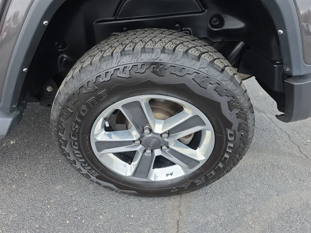 Thumbnail: 2022 Jeep Wrangler - 30