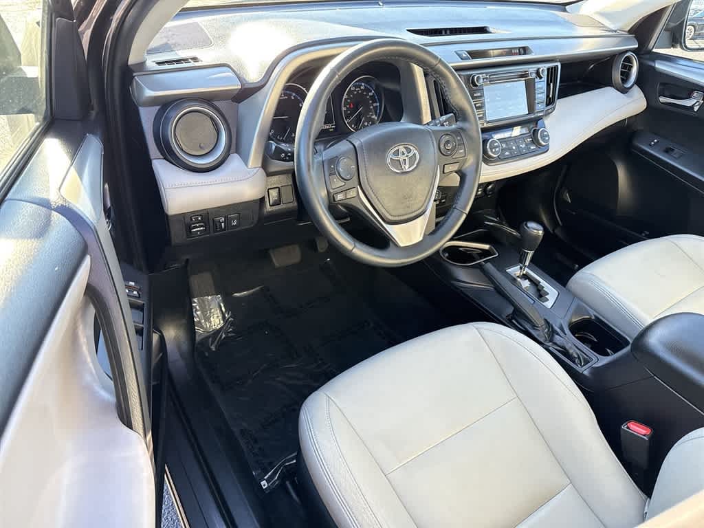 Thumbnail: 2018 Toyota RAV4 - 13