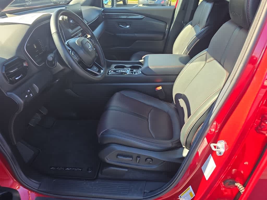 Thumbnail: 2025 Honda Pilot - 17