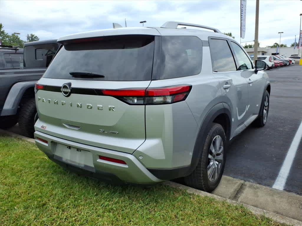 Thumbnail: 2023 Nissan Pathfinder - 5