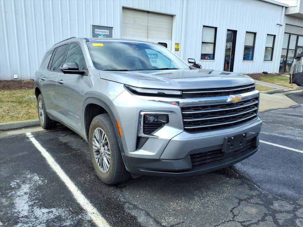 Thumbnail: 2024 Chevrolet Traverse - 12