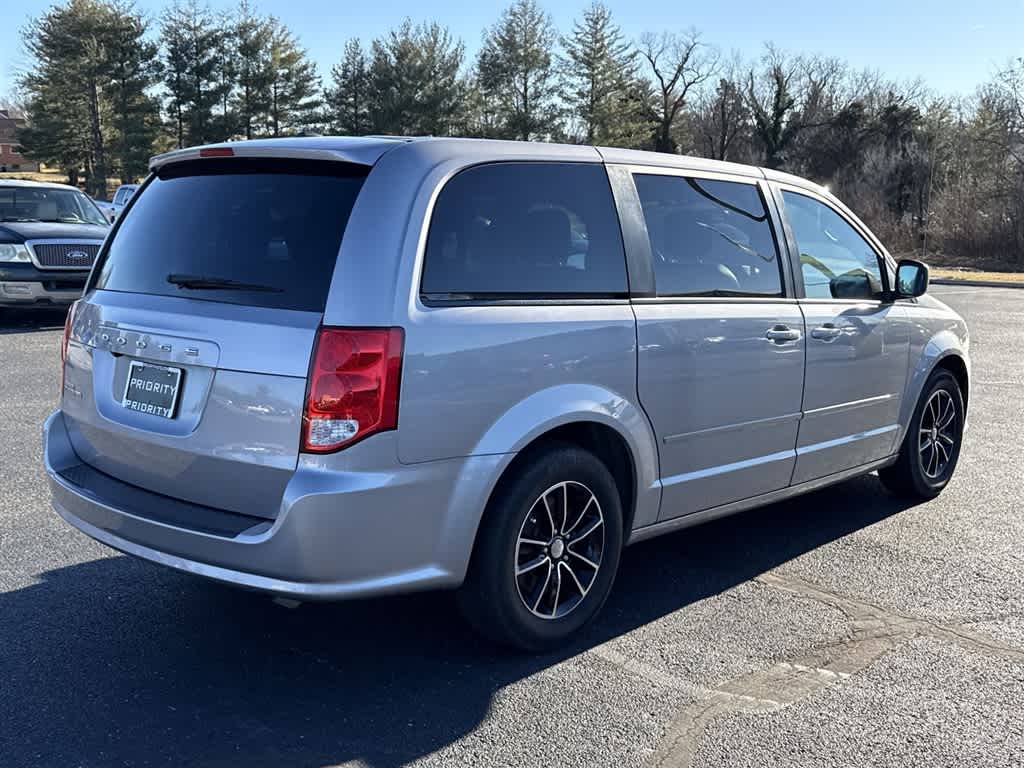 Thumbnail: 2017 Dodge Grand Caravan - 9
