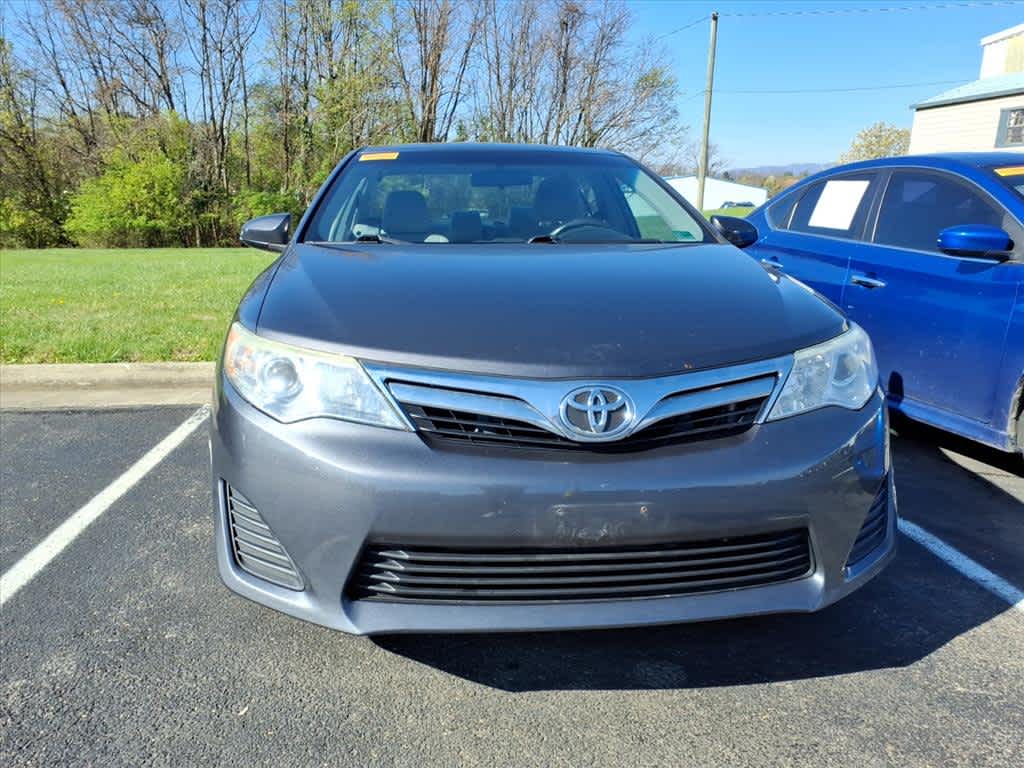 Thumbnail: 2012 Toyota Camry - 8