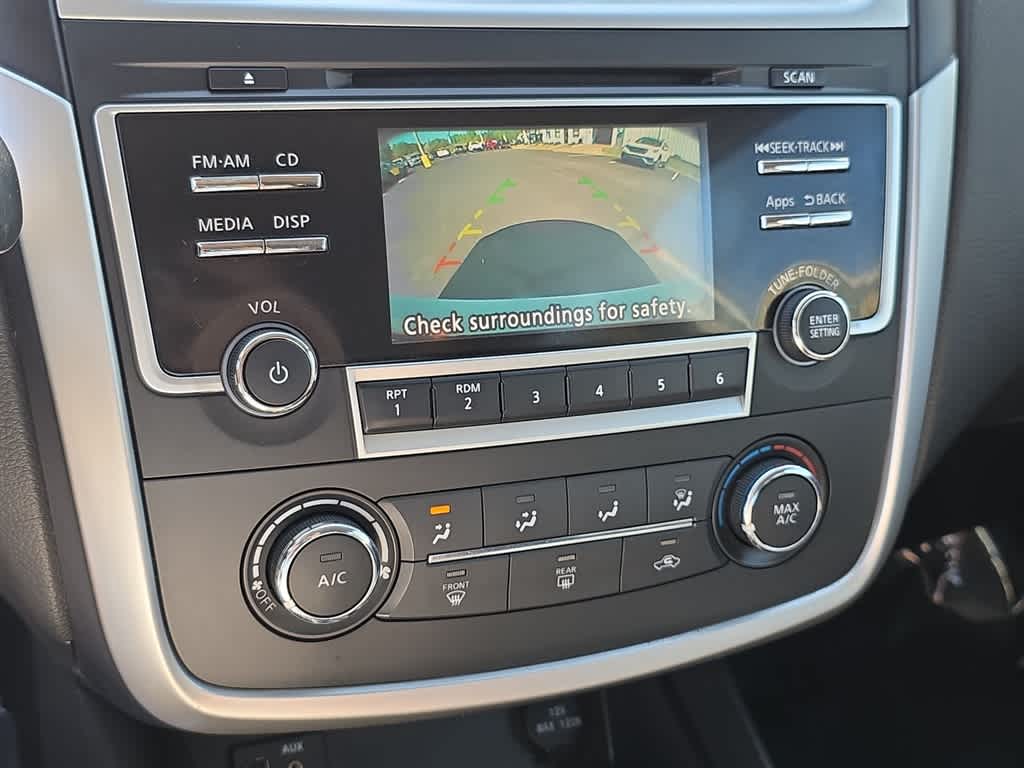 Thumbnail: 2016 Nissan Altima - 37