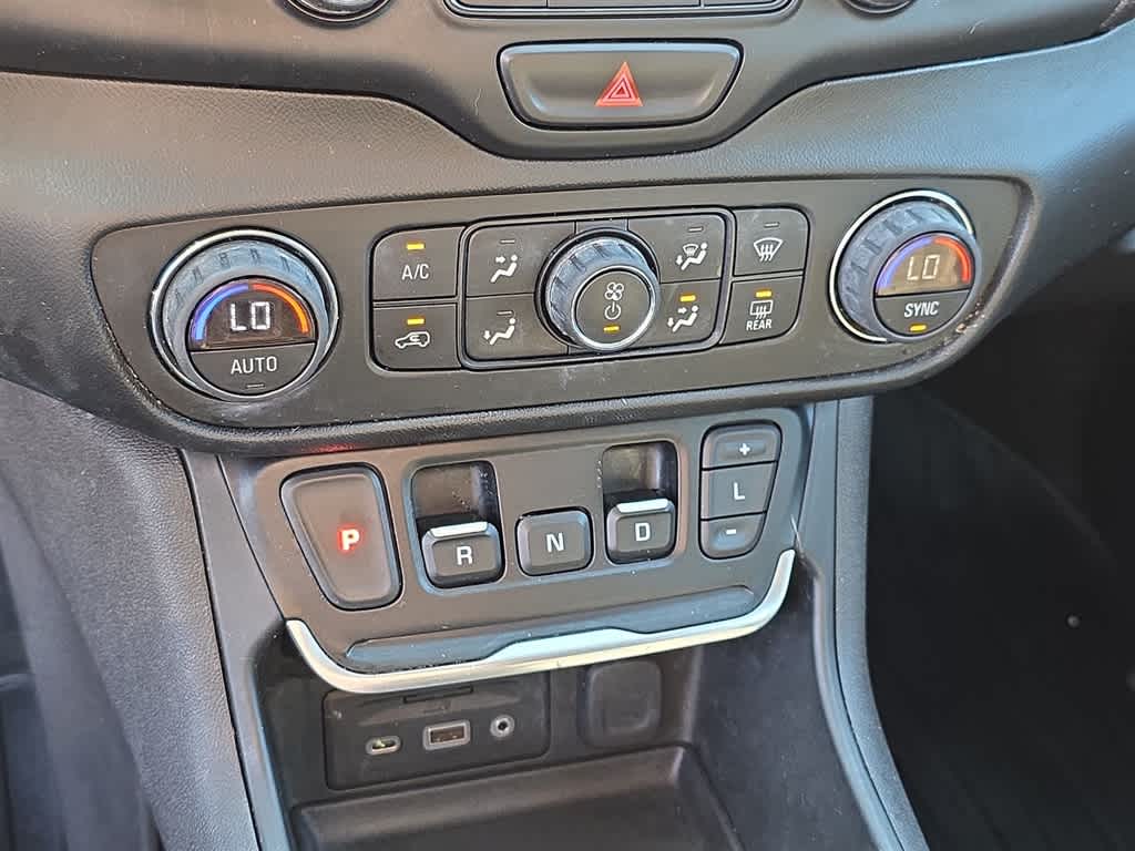 Thumbnail: 2021 GMC Terrain - 37