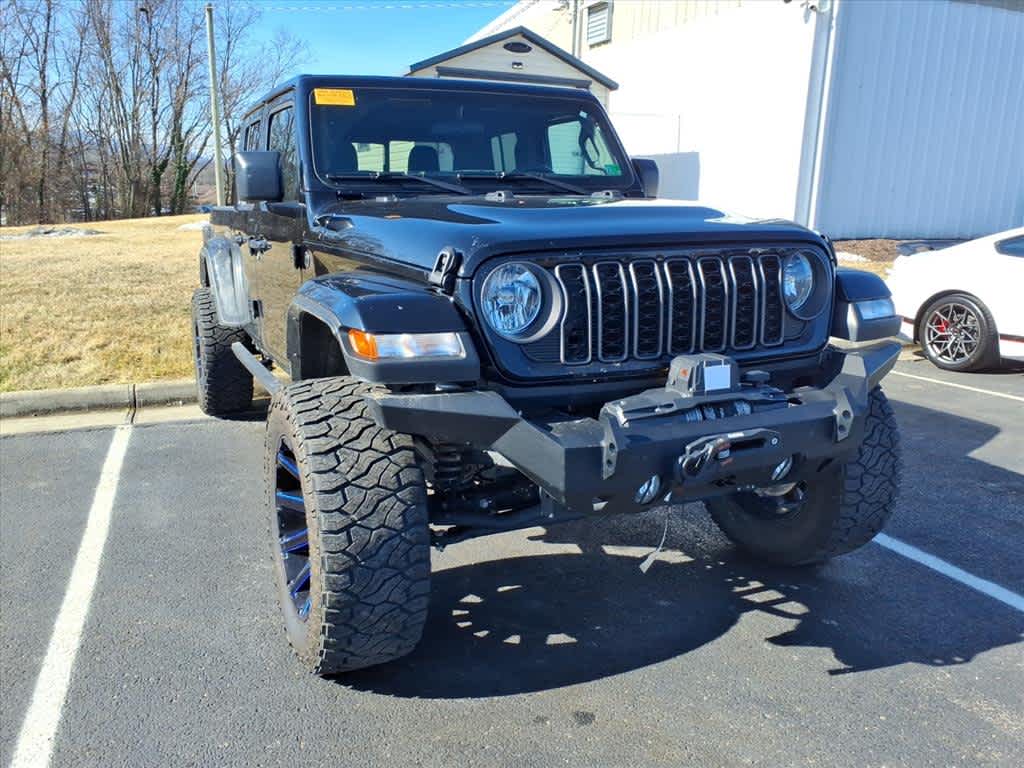 Thumbnail: 2024 Jeep Gladiator - 11