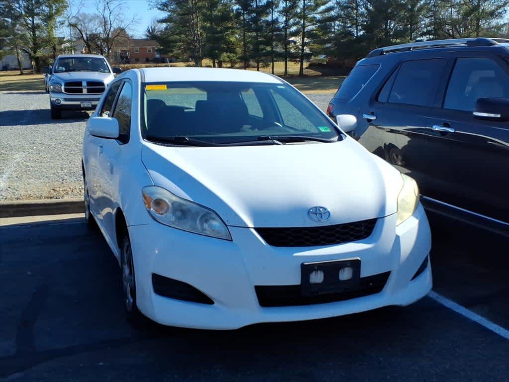 Thumbnail: 2010 Toyota Matrix - 4