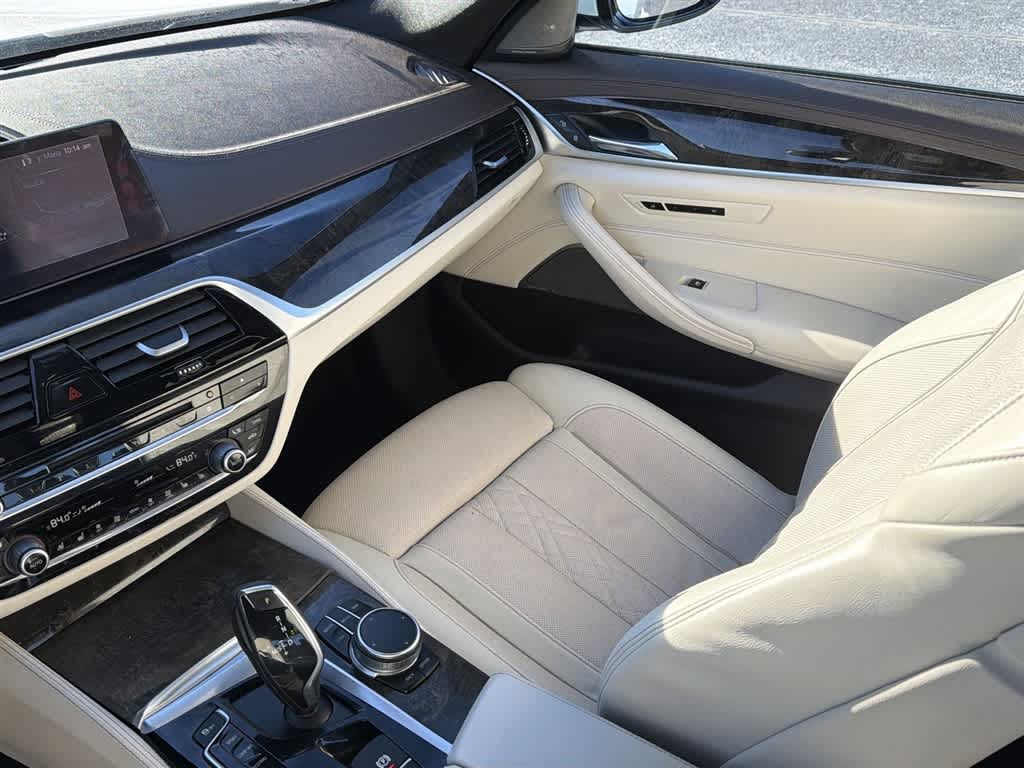 Thumbnail: 2017 BMW 5 Series - 10