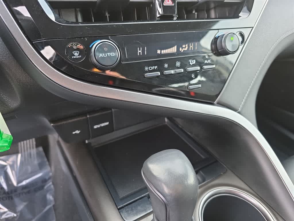 Thumbnail: 2023 Toyota Camry - 24