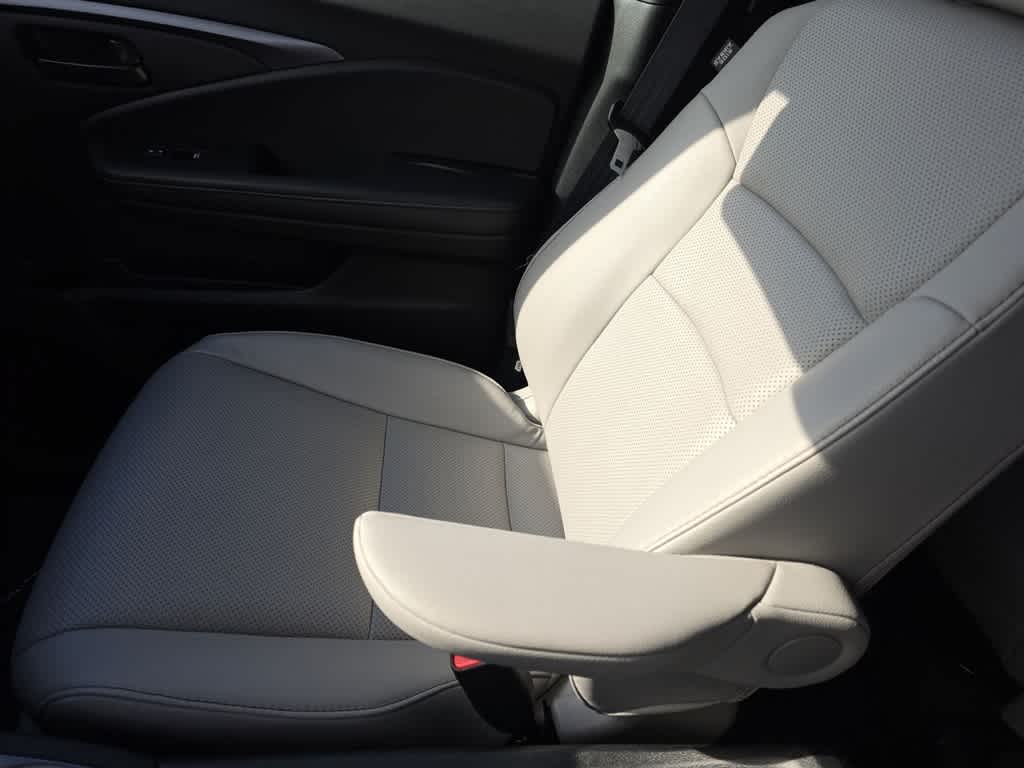 Thumbnail: 2023 Honda Passport - 28