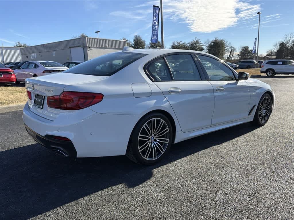 Thumbnail: 2017 BMW 5 Series - 9