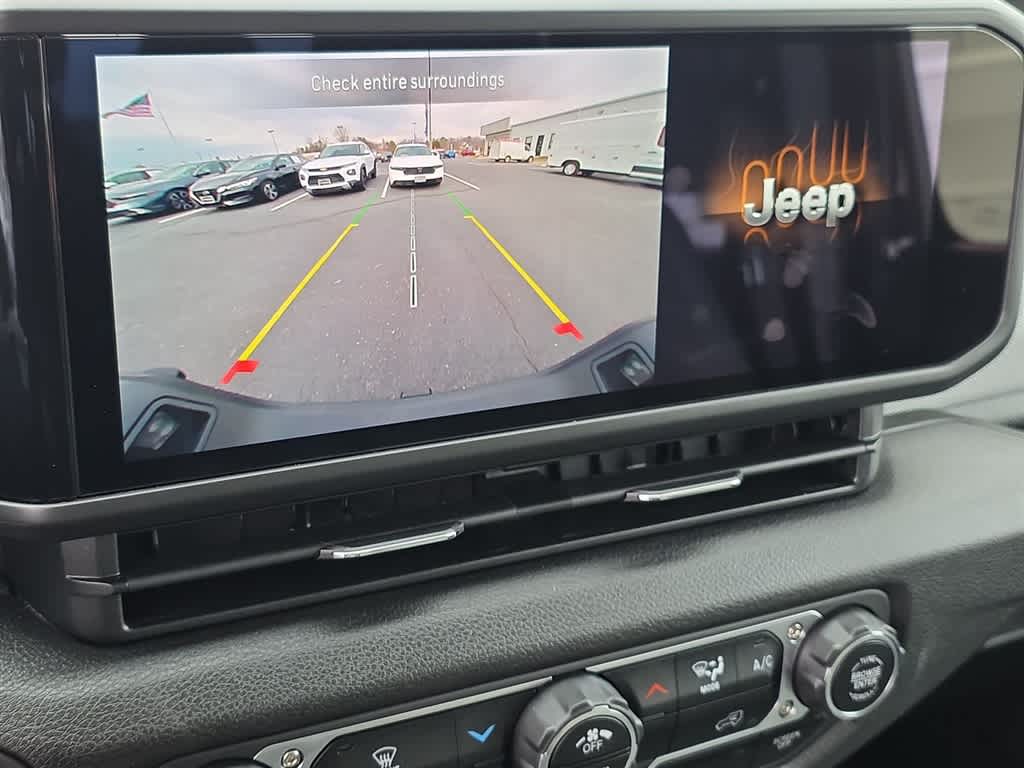 Thumbnail: 2024 Jeep Gladiator - 20