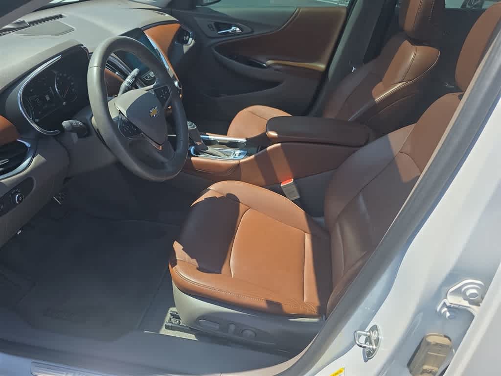 Thumbnail: 2017 Chevrolet Malibu - 15