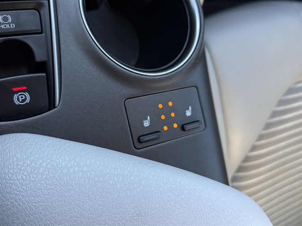 Thumbnail: 2023 Toyota Camry - 14