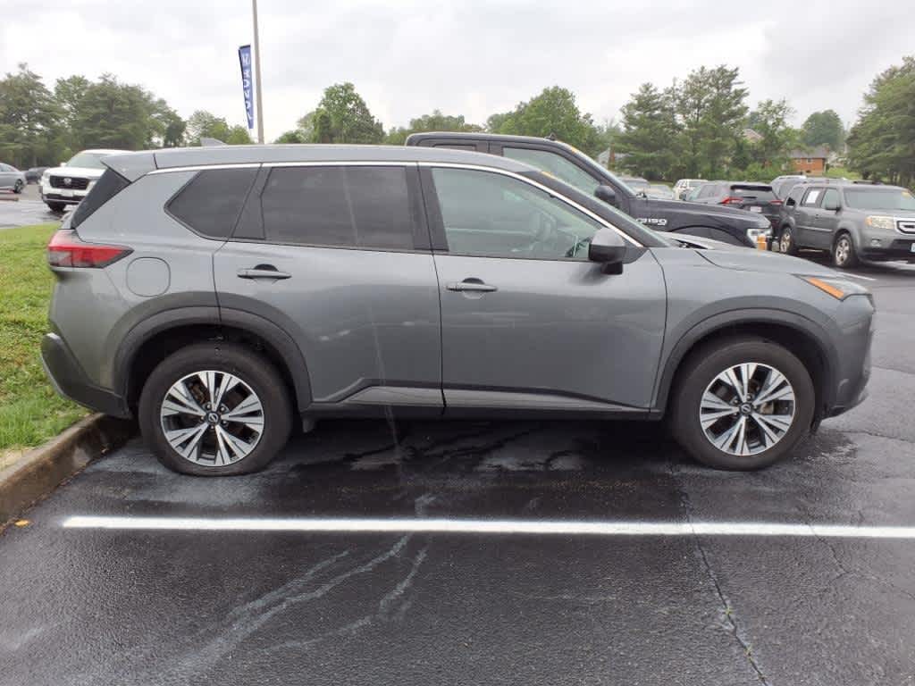 2023 Nissan Rogue SV 6
