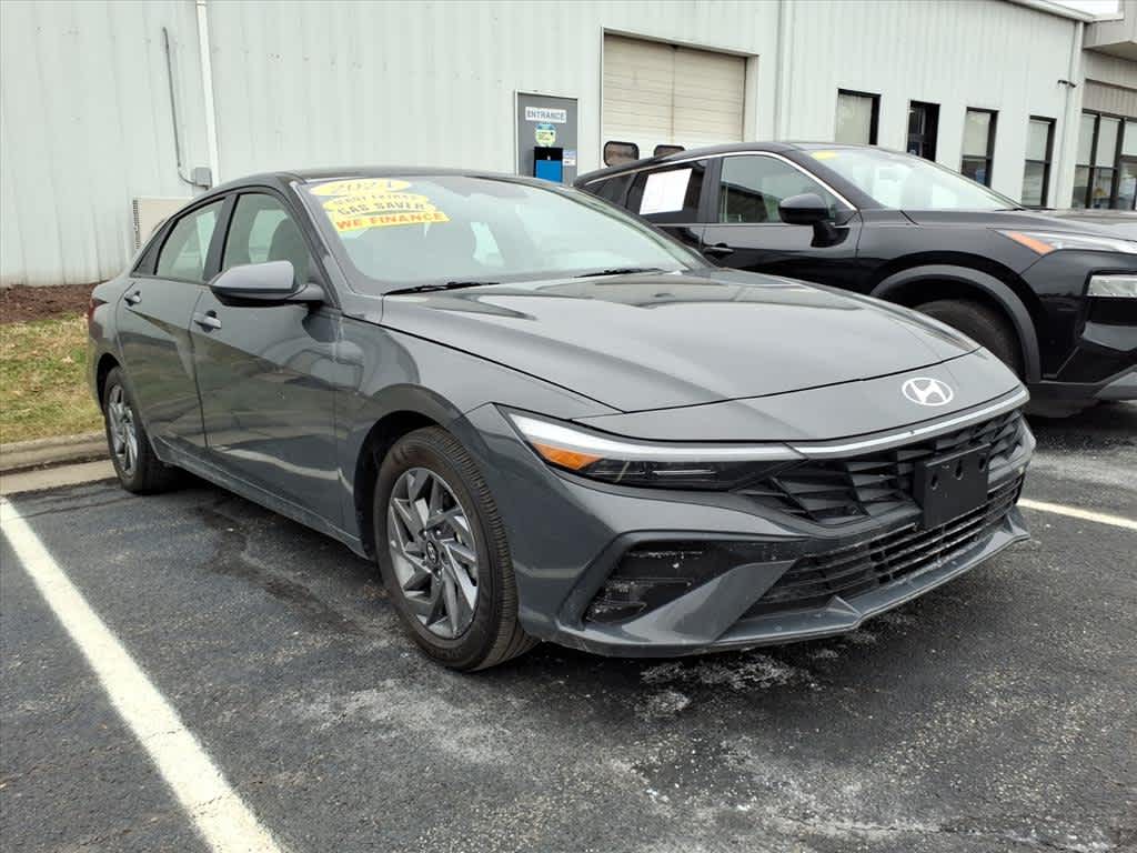 Thumbnail: 2024 Hyundai Elantra - 12