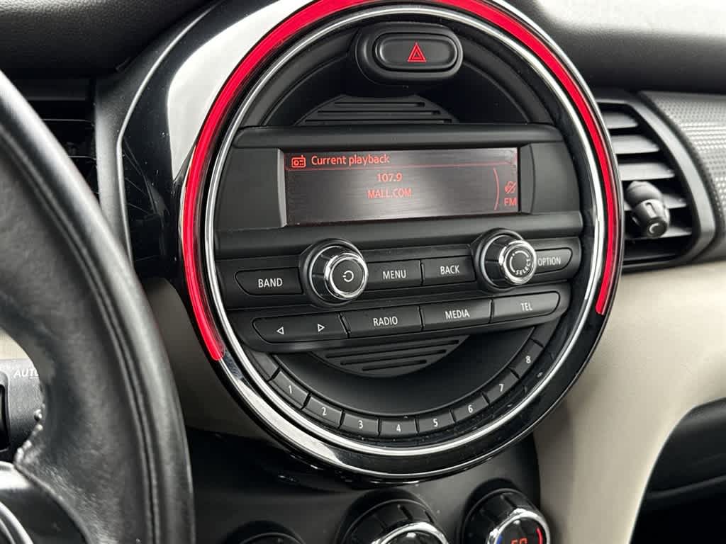 Thumbnail: 2014 MINI Cooper Hardtop - 21