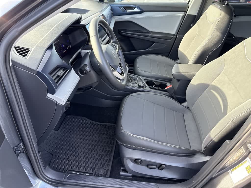 Thumbnail: 2024 Volkswagen Taos - 15