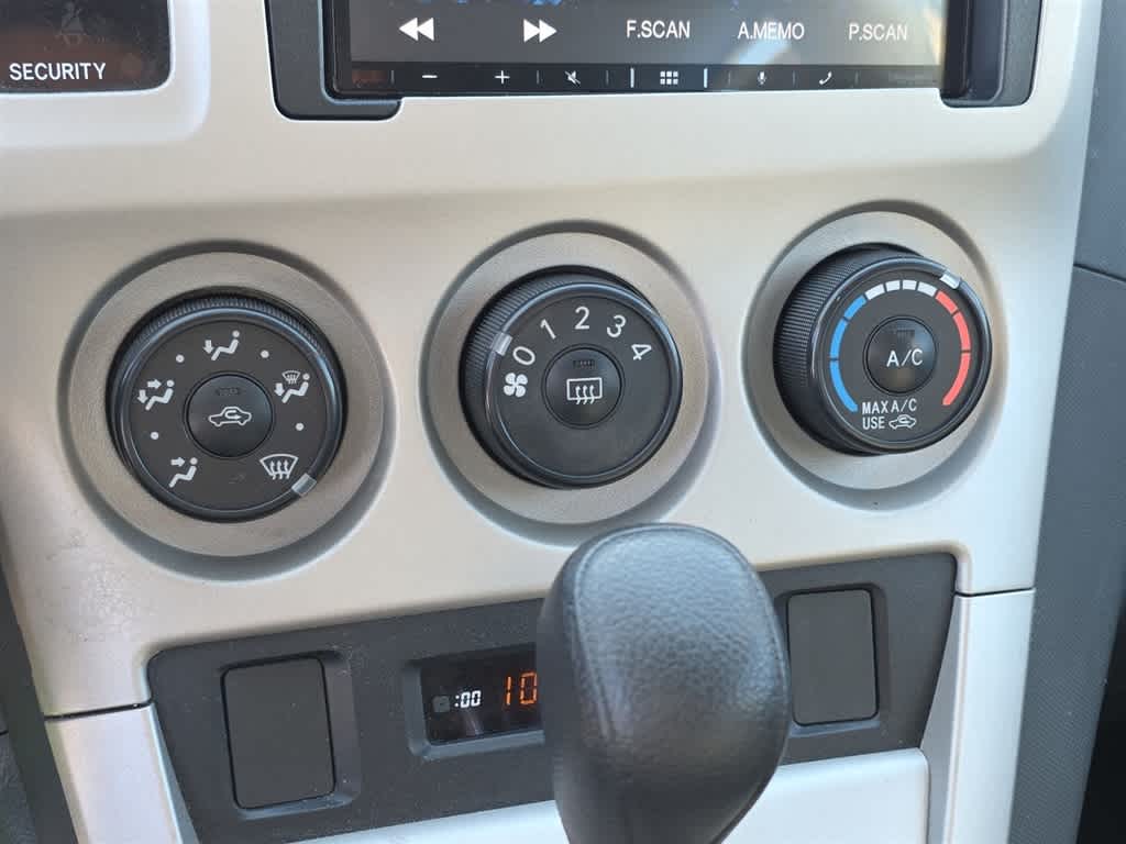 Thumbnail: 2010 Toyota Matrix - 21