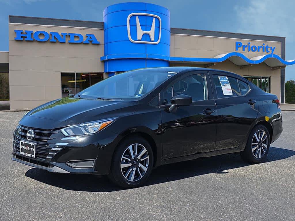 2023 Nissan Versa Sedan