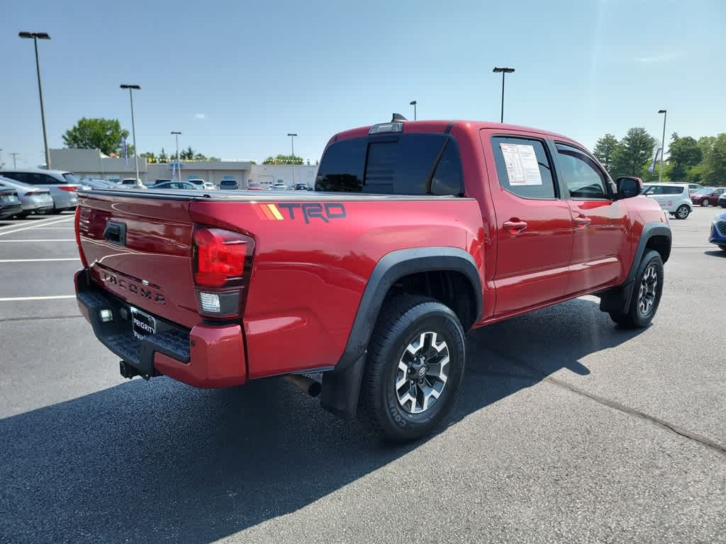 Thumbnail: 2019 Toyota Tacoma - 11