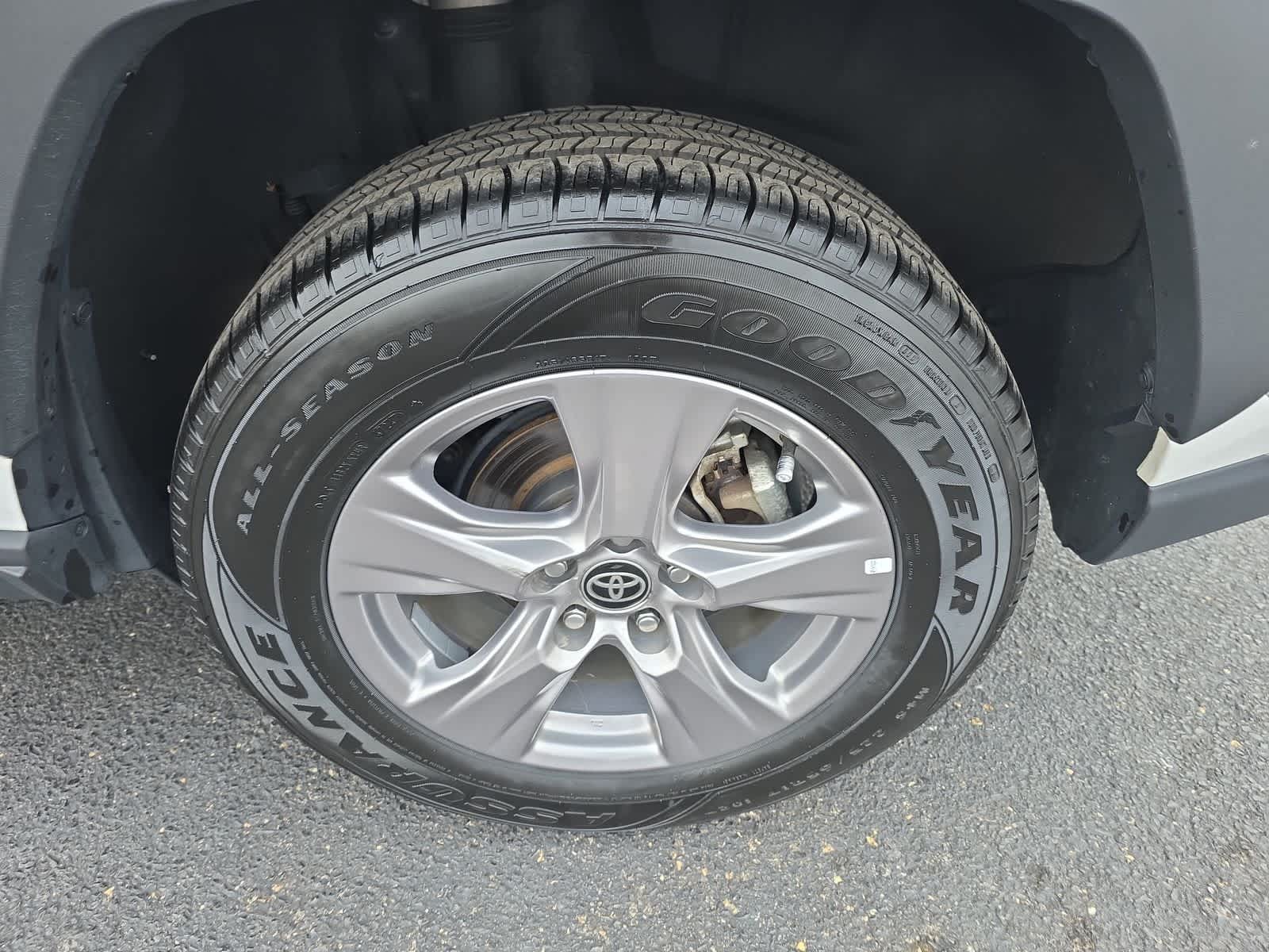 Thumbnail: 2024 Toyota RAV4 - 29