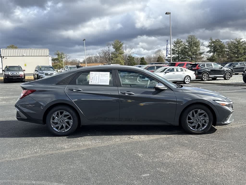 Thumbnail: 2024 Hyundai Elantra - 2