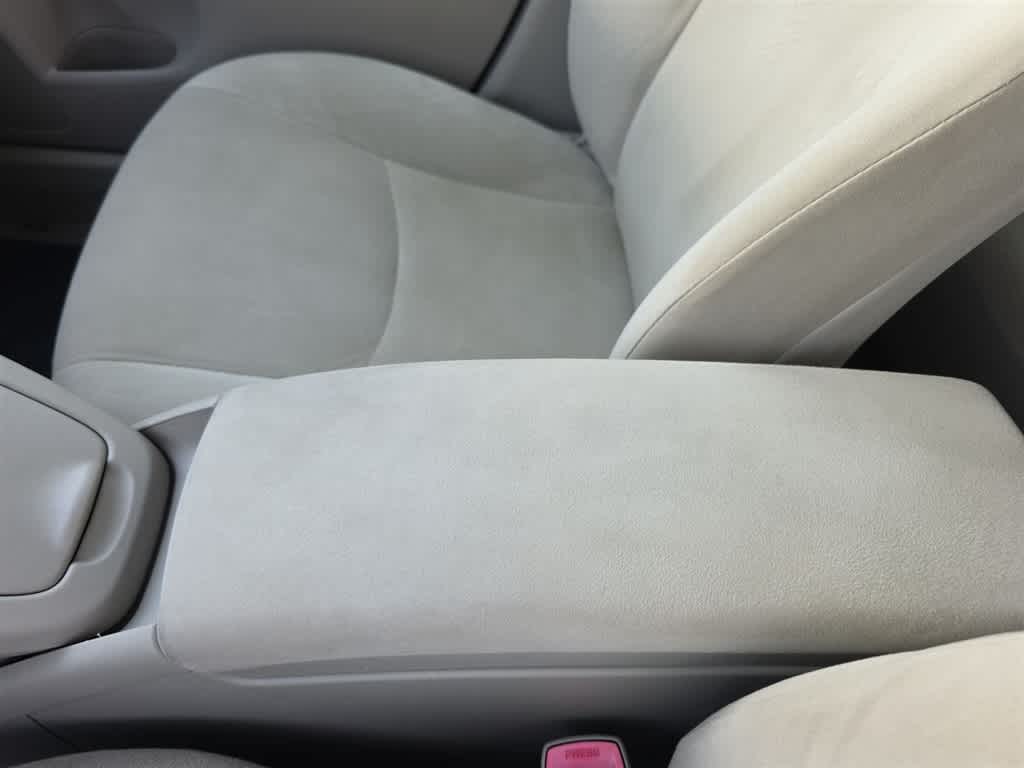 Thumbnail: 2011 Toyota Prius - 25