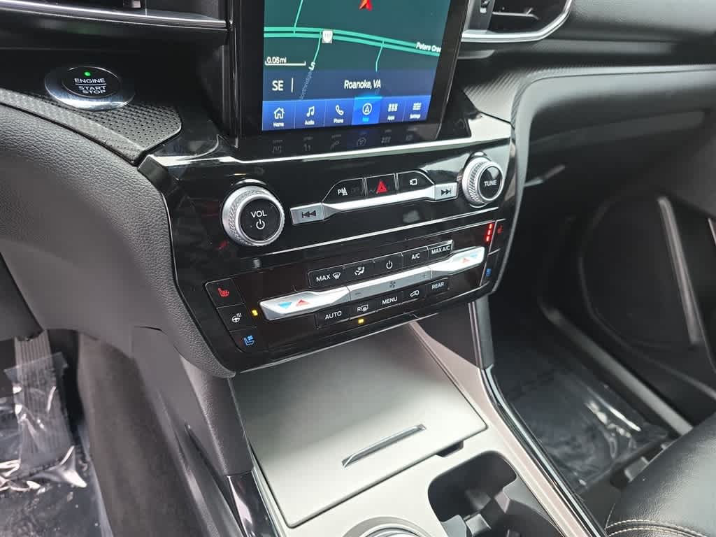 Thumbnail: 2021 Ford Explorer - 22