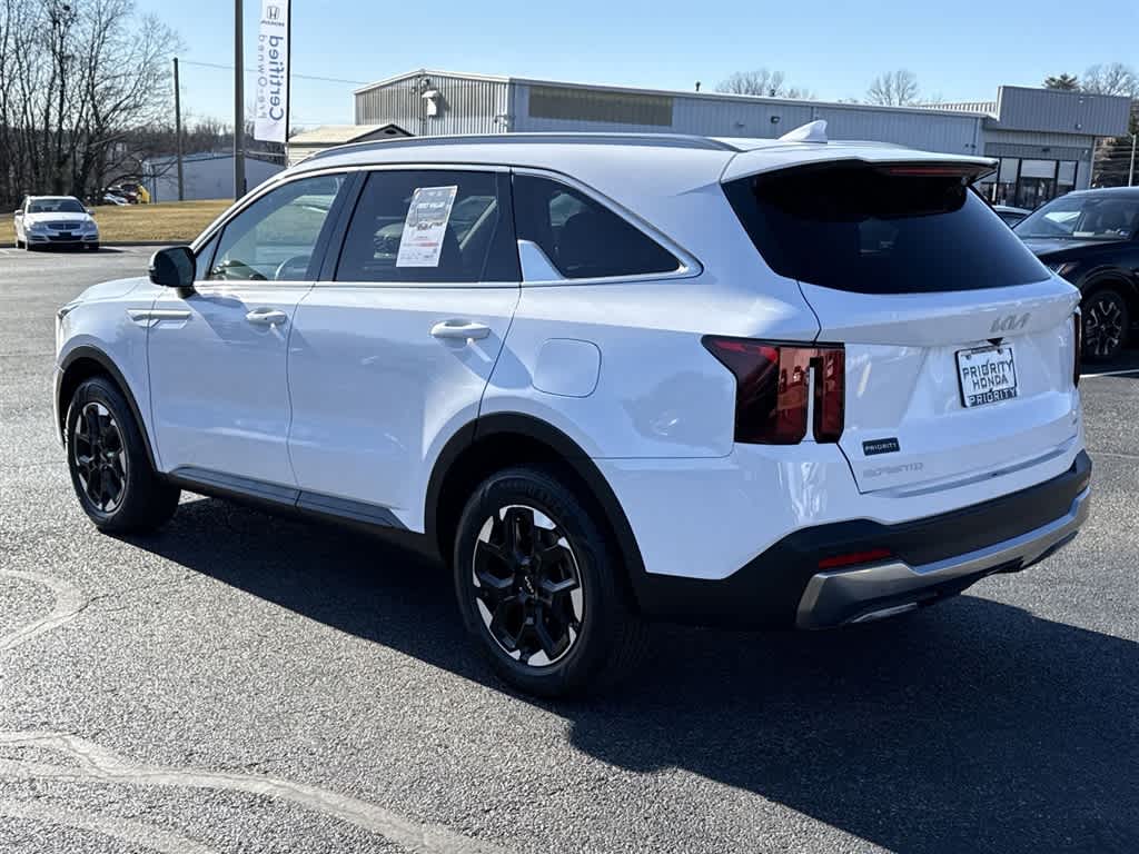 Thumbnail: 2024 Kia Sorento - 7