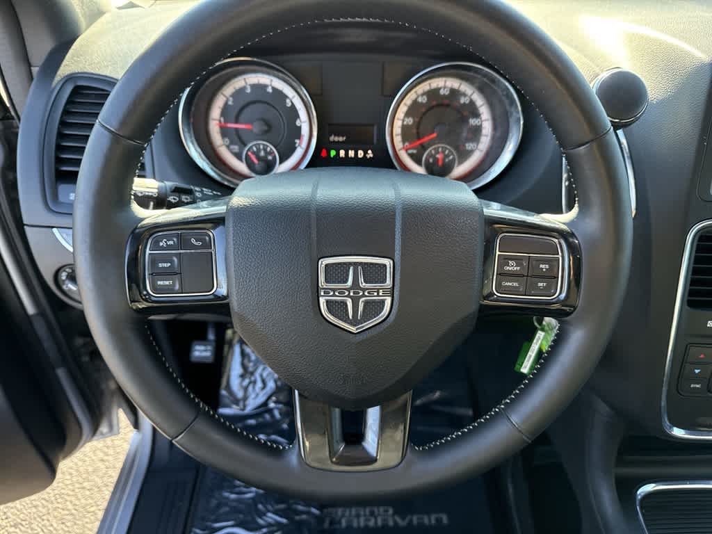 Thumbnail: 2017 Dodge Grand Caravan - 18